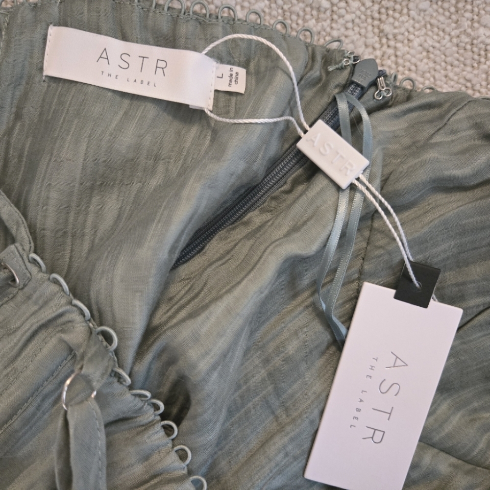 NWT ASTR the Label Wedelia Bustier Midi Dress | Sage - Picture 9 of 10
